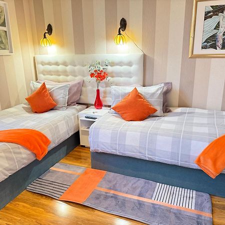 Upton Country Park Guest House Northampton Exteriör bild