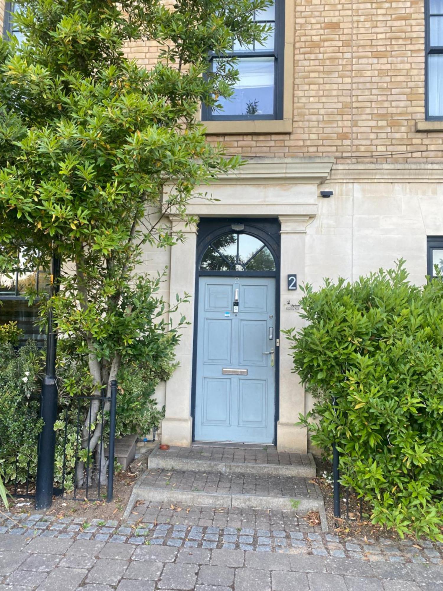 Upton Country Park Guest House Northampton Exteriör bild
