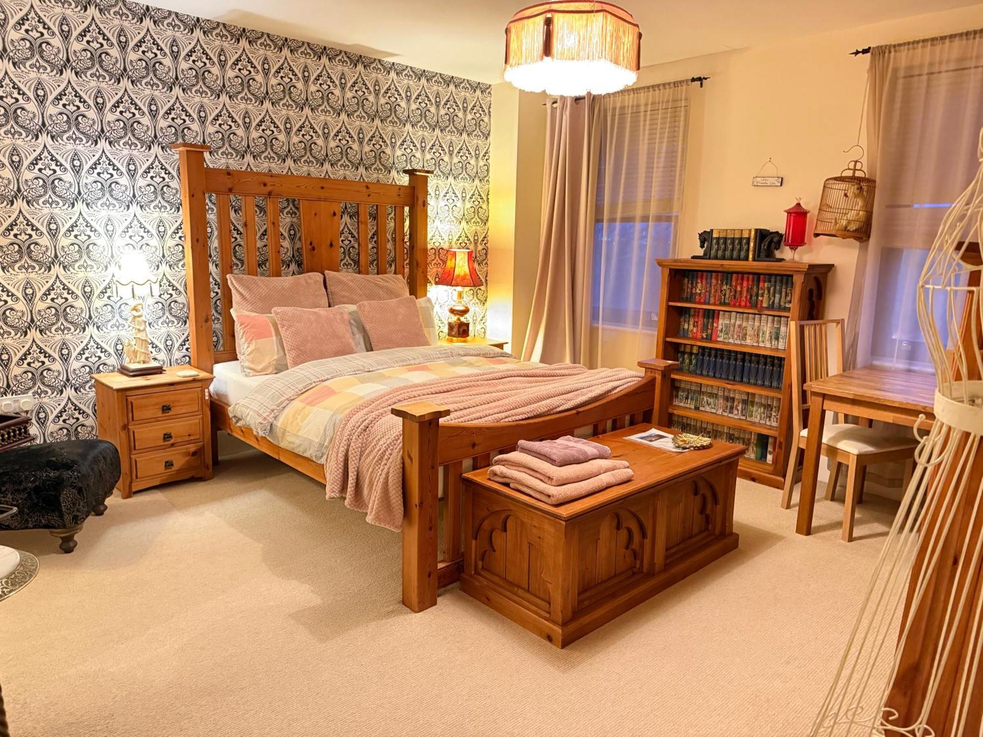 Upton Country Park Guest House Northampton Exteriör bild